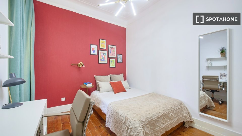 Double room Lisbon, 6 beds — photo 35