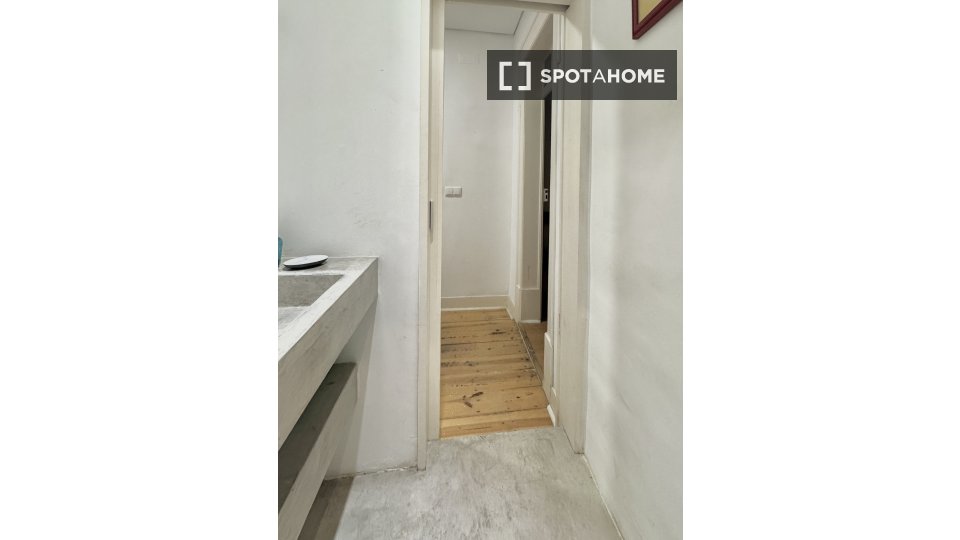 Apartment mono Lisbon, 30m² — photo 16