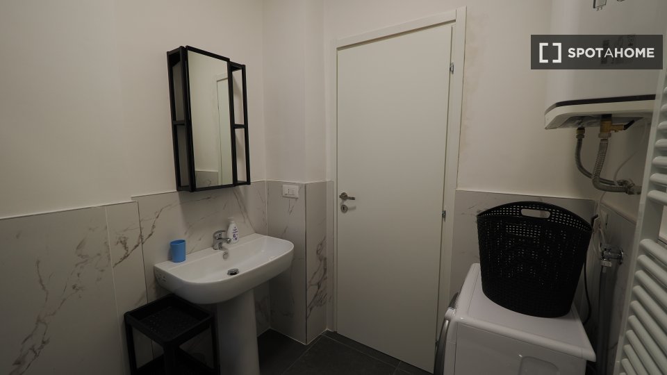 Double room Turin, 2 beds — photo 3