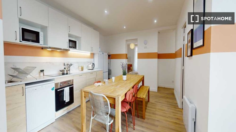 Double room Paris, 9 beds, 140m² — photo 10