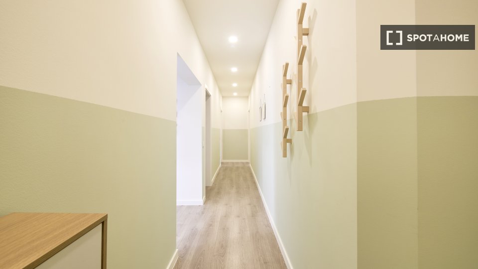 Double room Lisbon, 4 beds — photo 14
