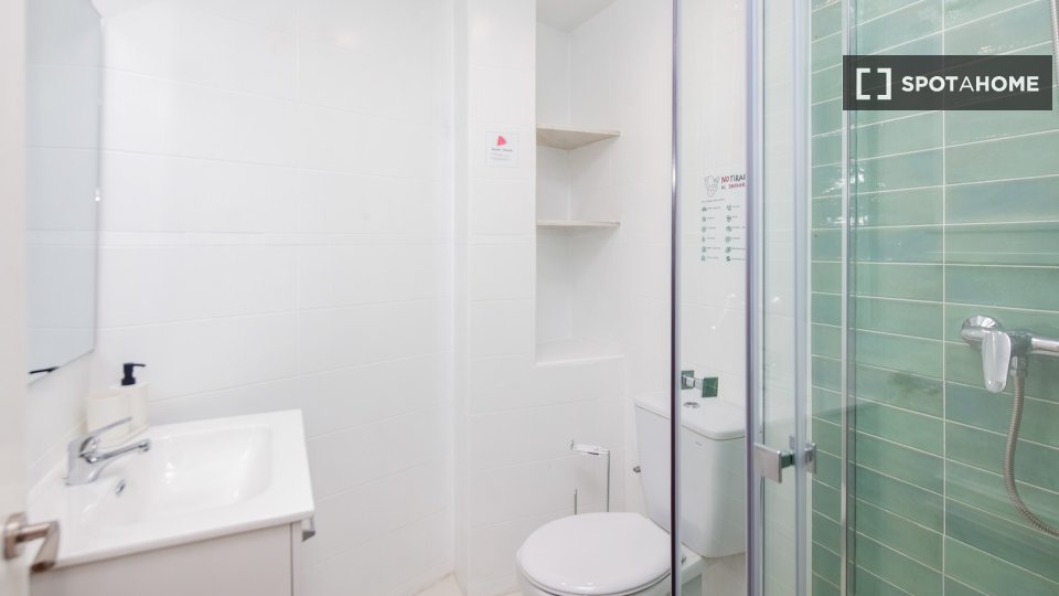 Double room Valencia, 5 beds — photo 7