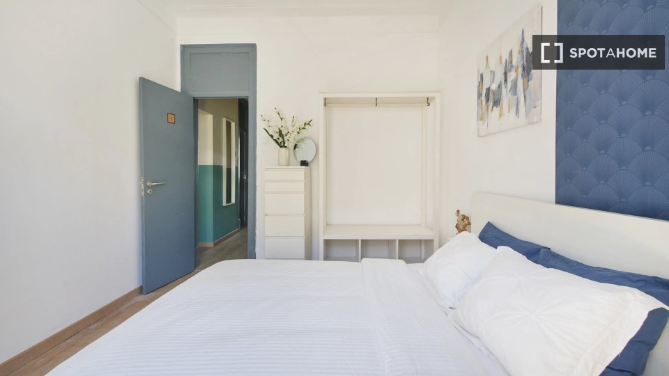 Double room Lisbon, 4 beds — photo 12