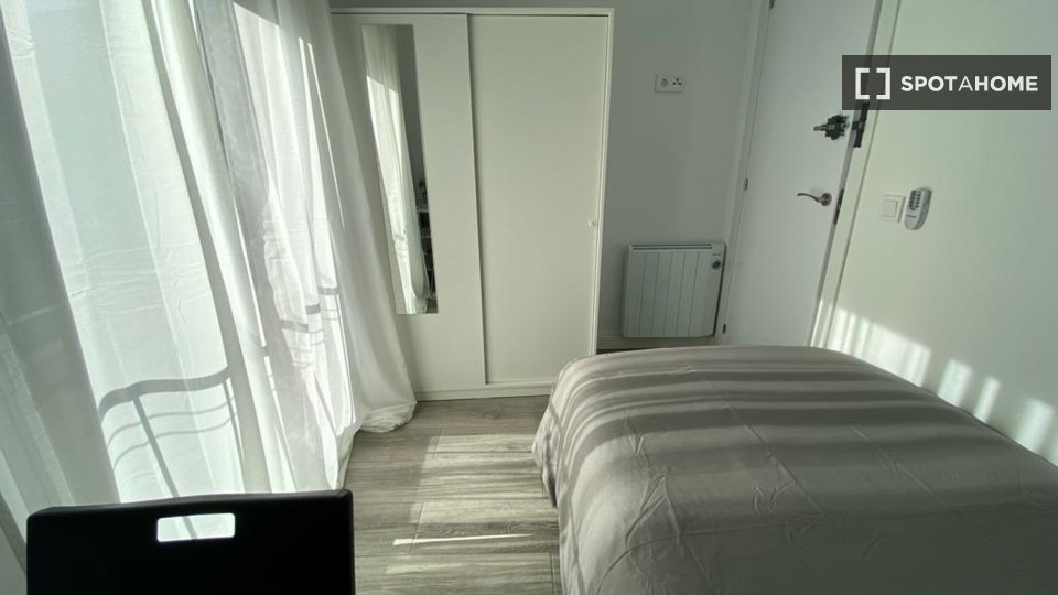 Double room Madrid, 4 beds — photo 14