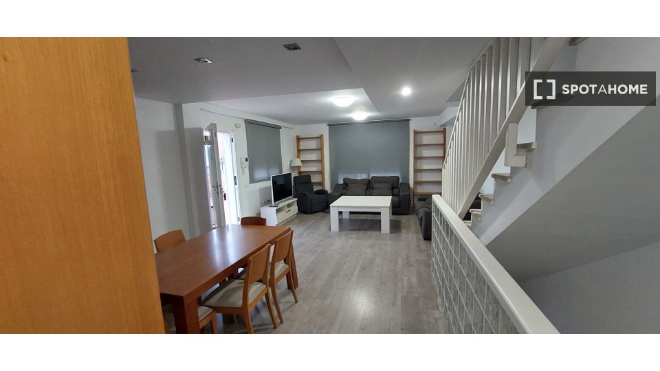 Apartment Valencia, 6 beds, 300m² — photo 42