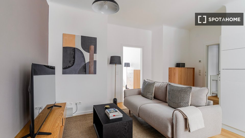 Apartment Vienna, 2 beds, 68m² — photo 2