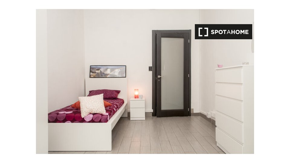 Double room Turin, 7 beds, 193m² — photo 1