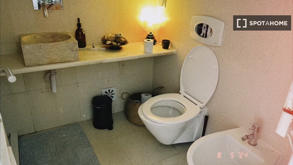 Double room Lisbon, 2 beds — photo 5