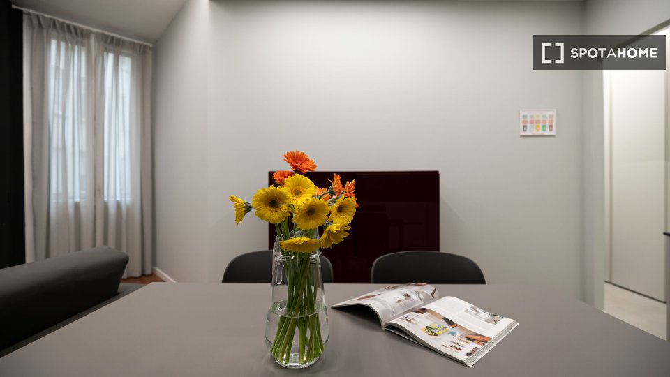 Apartment Milan, 2 beds, 72m² — photo 14