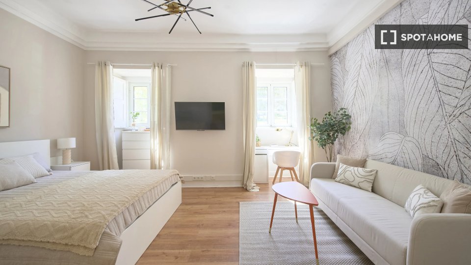 Double room Lisbon, 9 beds — photo 1