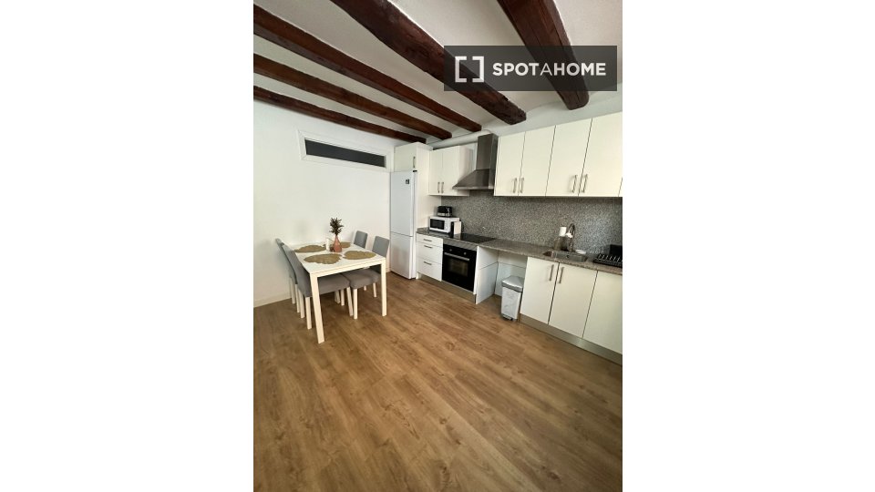 Apartment Barcelona, 1 bed, 35m² — photo 1