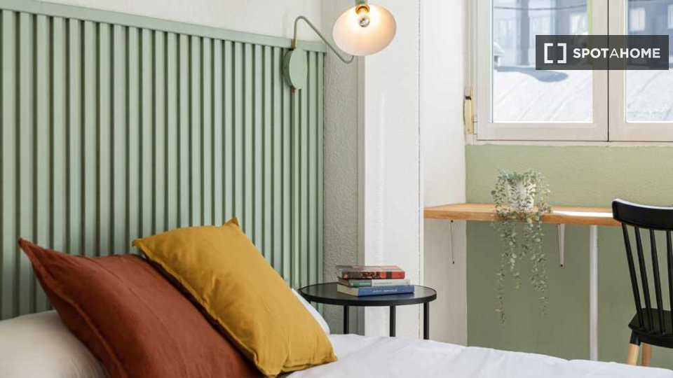 Double room Madrid, 4 beds — photo 30