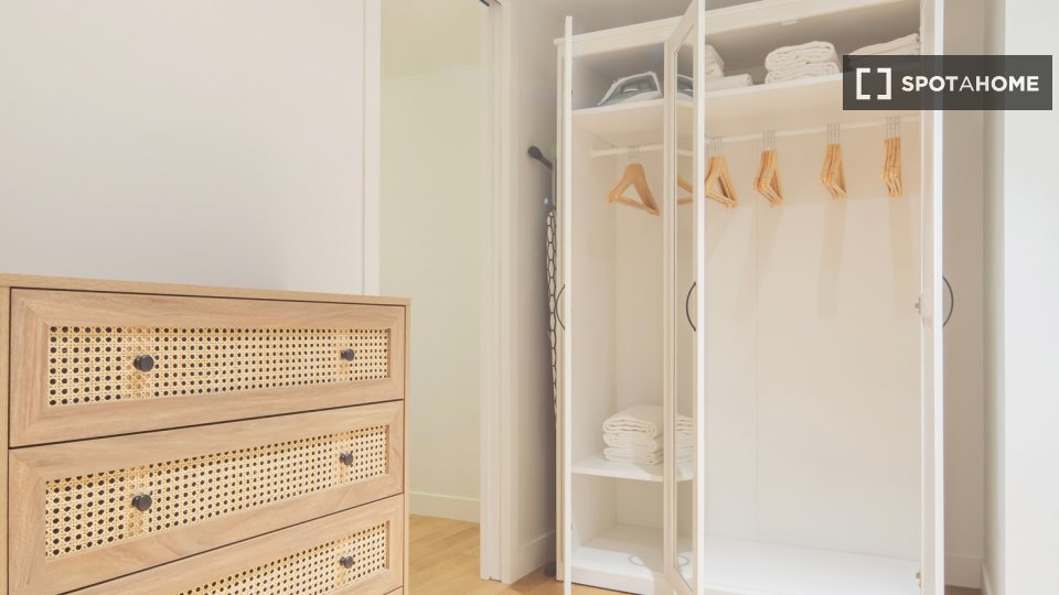 Apartment Paris, 2 beds, 67m² — photo 15