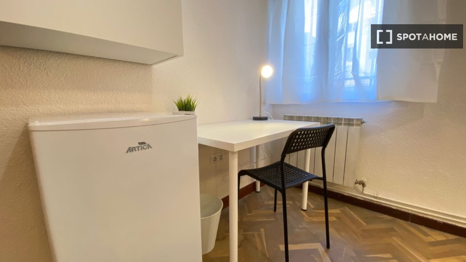 Double room Madrid, 4 beds — photo 8