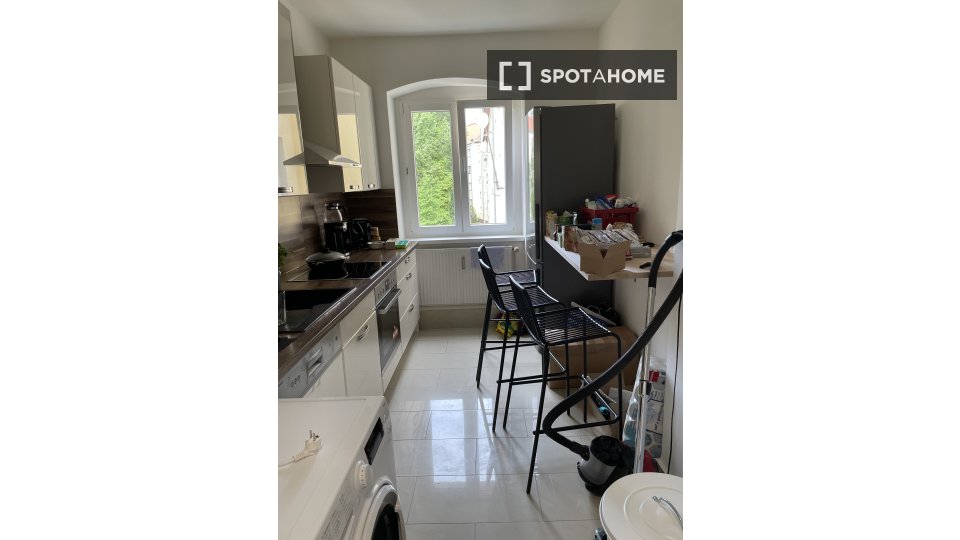 Double room Berlin, 3 beds, 18m² — photo 5