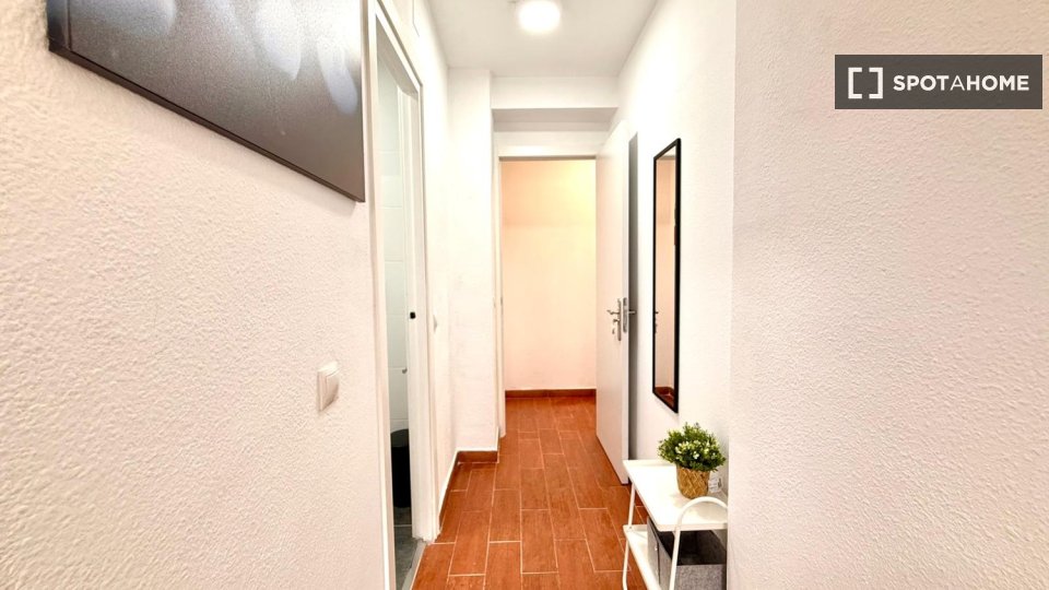 Double room Madrid, 4 beds — photo 6