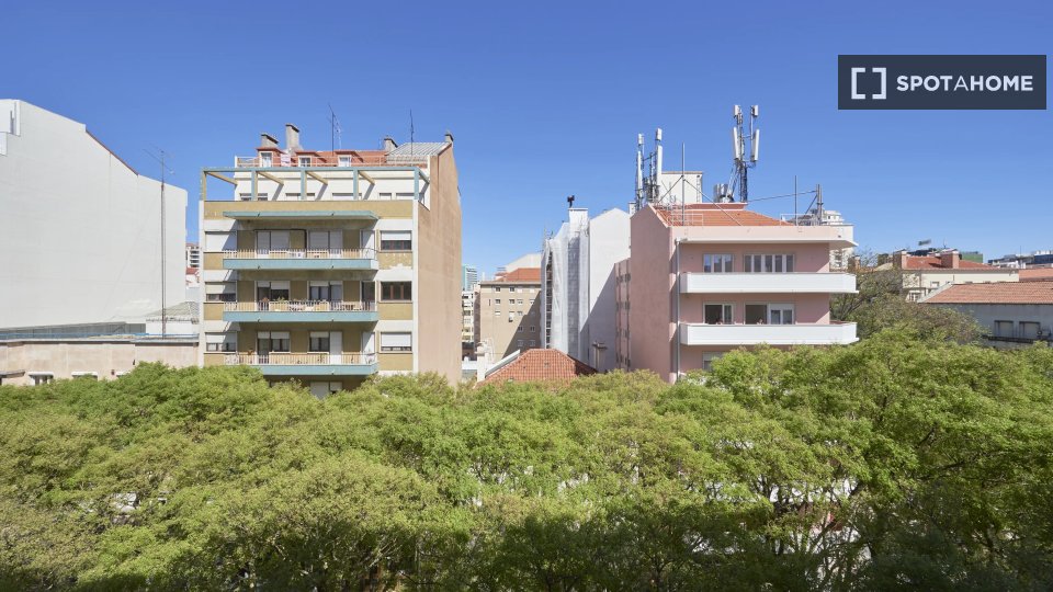 Double room Lisbon, 9 beds — photo 15
