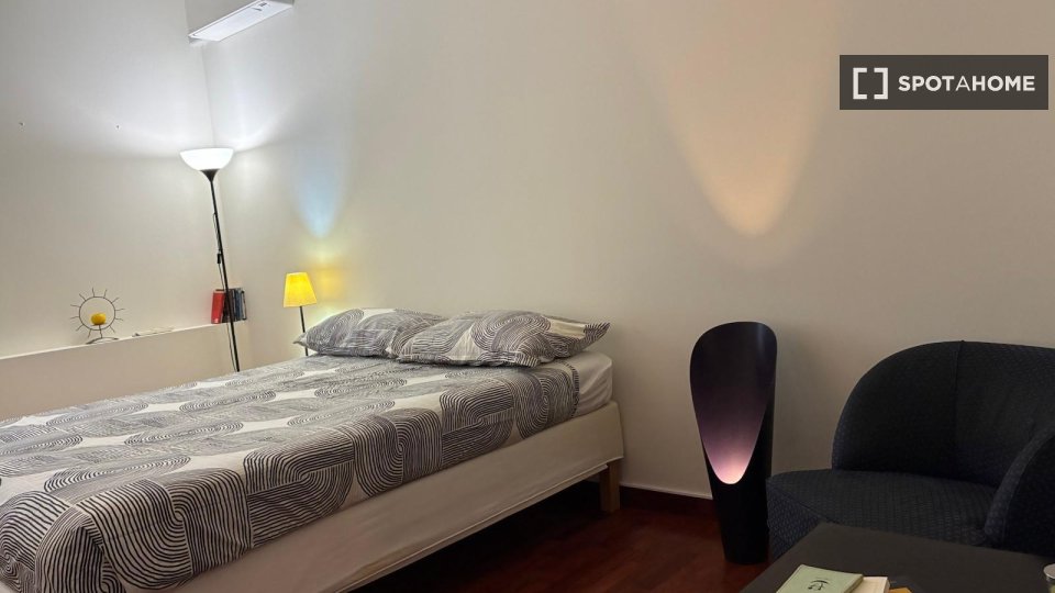 Double room Milan, 4 beds — photo 48