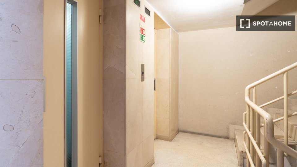 Apartment Porto, 4 beds, 120m² — photo 9