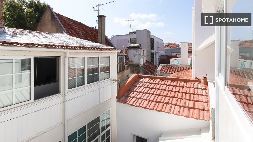 Apartment Lisbon, 2 beds — photo 17