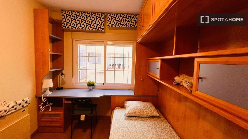 Chambre double Madrid, 4 chambres — photo 12