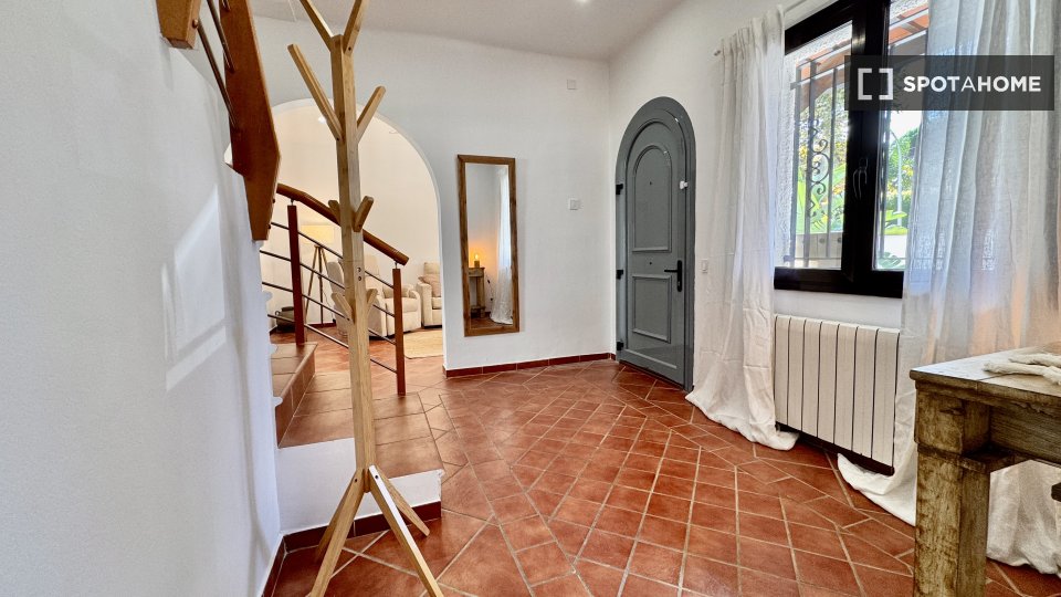 Apartment Barcelona, 5 beds, 200m² — photo 11