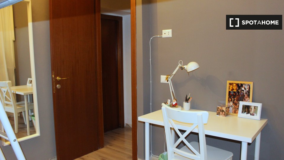 Double room Rome, 5 beds — photo 4