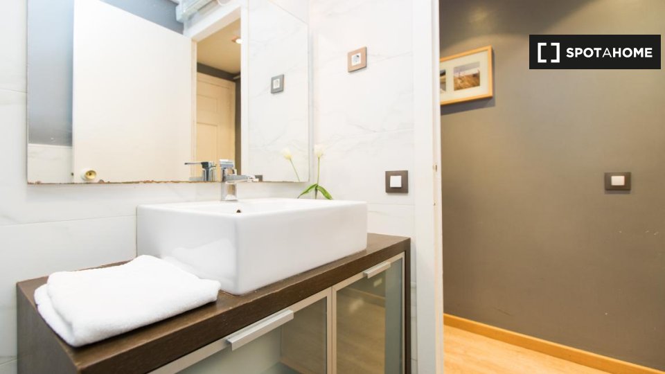 Apartment Barcelona, 2 beds, 55m² — photo 13