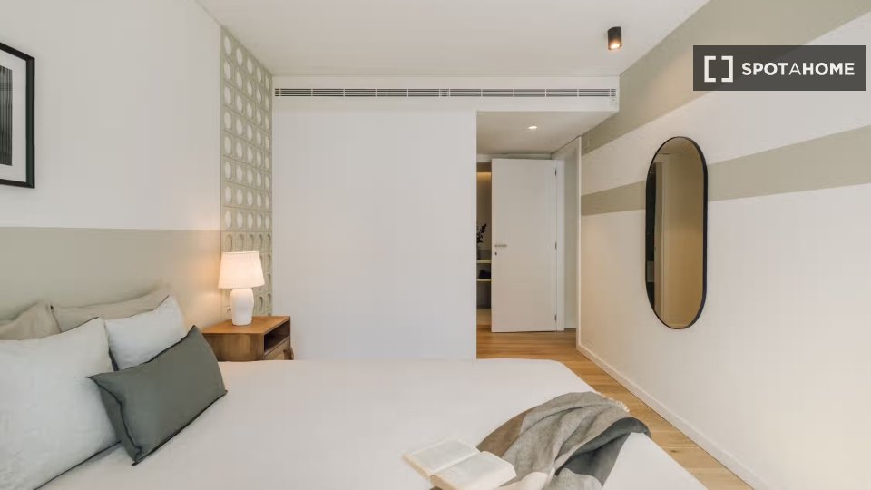 Apartment Lisbon, 2 beds, 99m² — photo 16