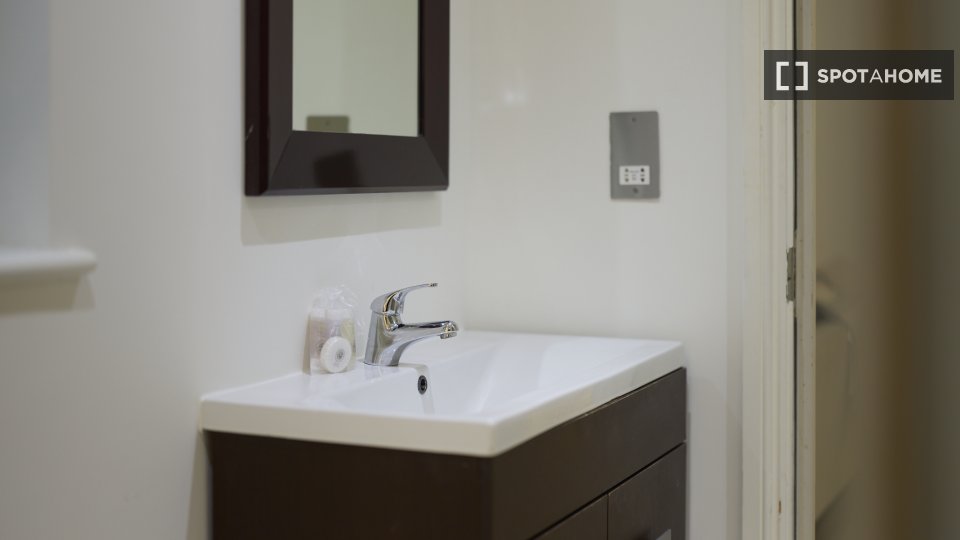 Apartment London, 2 beds, 50m² — photo 19