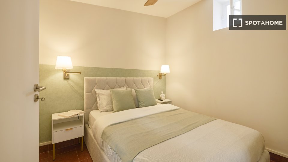 Apartment Lisbon, 1 bed — photo 12
