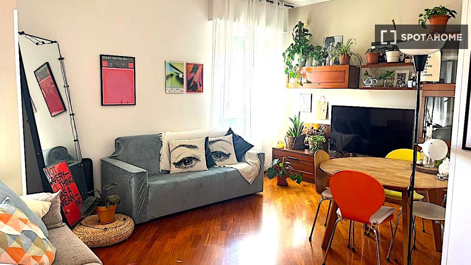 Double room Genoa, 3 beds, 93m² — photo 7