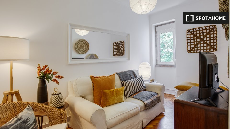 Double room Lisbon, 4 beds — photo 10
