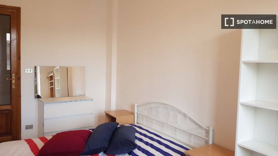 Double room Turin, 3 beds, 96m² — photo 4