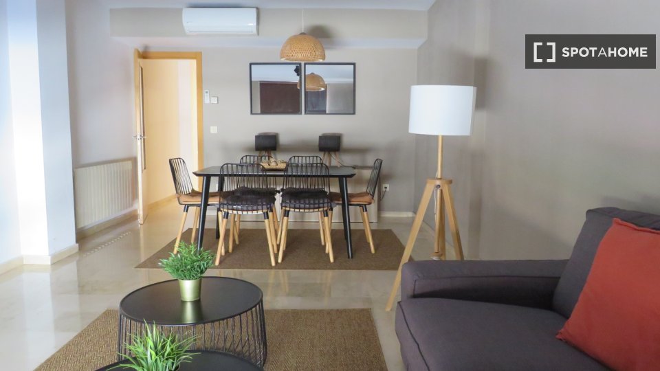 Apartment Valencia, 3 beds, 106m² — photo 13