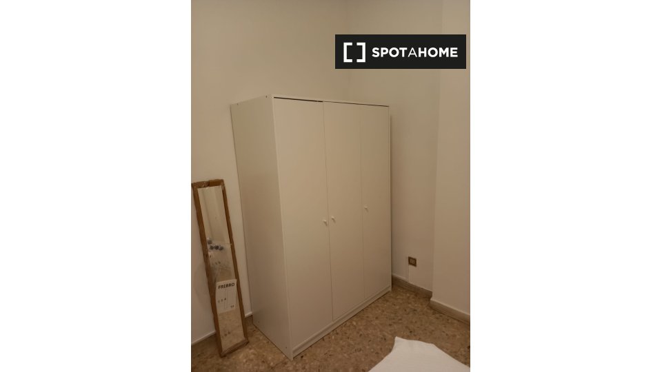 Double room Bologna, 4 beds — photo 1