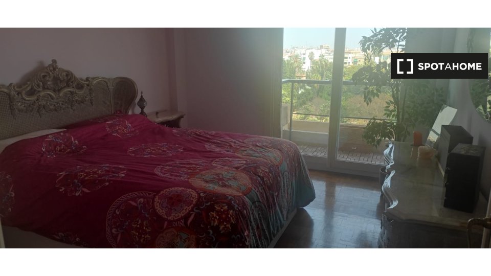 Double room Valencia, 4 beds, 150m² — photo 11