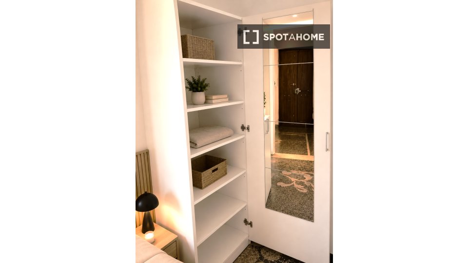 Double room Genoa, 4 beds, 100m² — photo 37