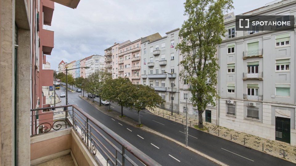 Double room Lisbon, 6 beds — photo 15
