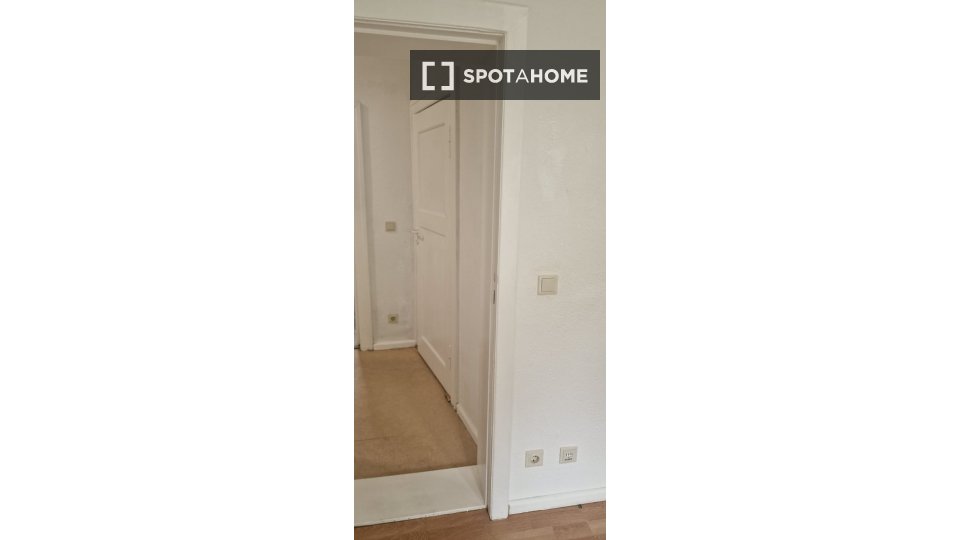 Double room Berlin, 1 bed, 65m² — photo 2