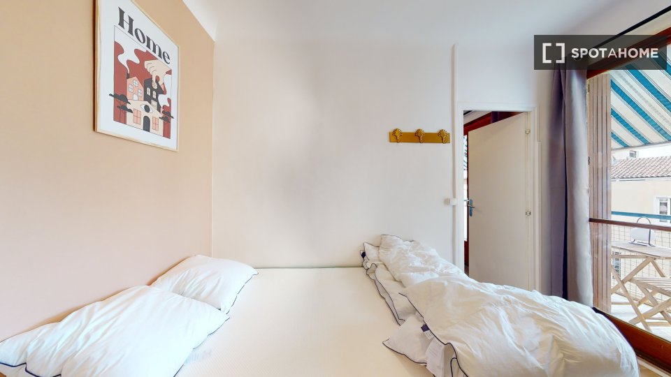 Double room Marseille, 15 beds — photo 10