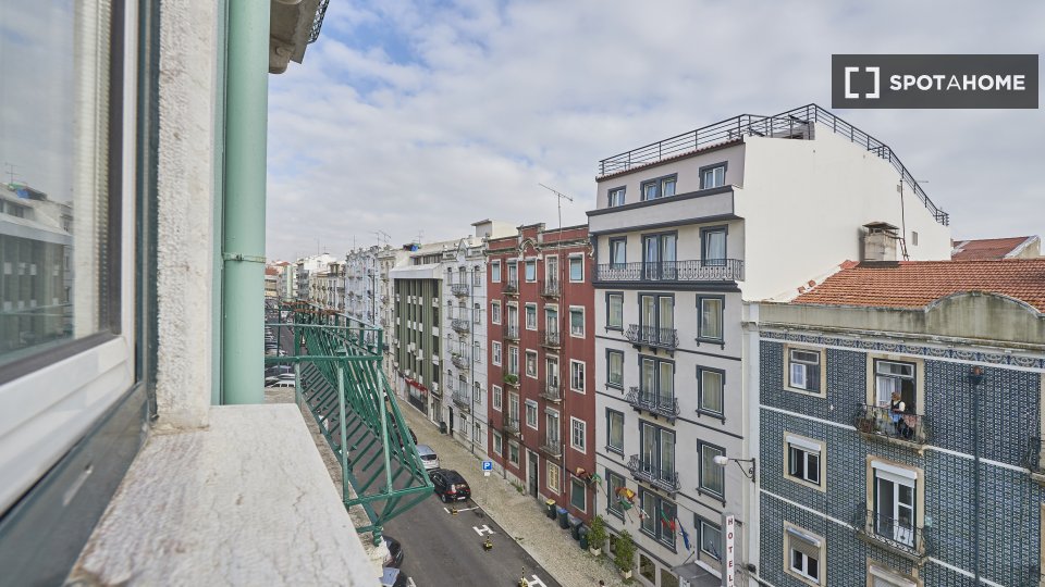 Double room Lisbon, 7 beds, 110m² — photo 32