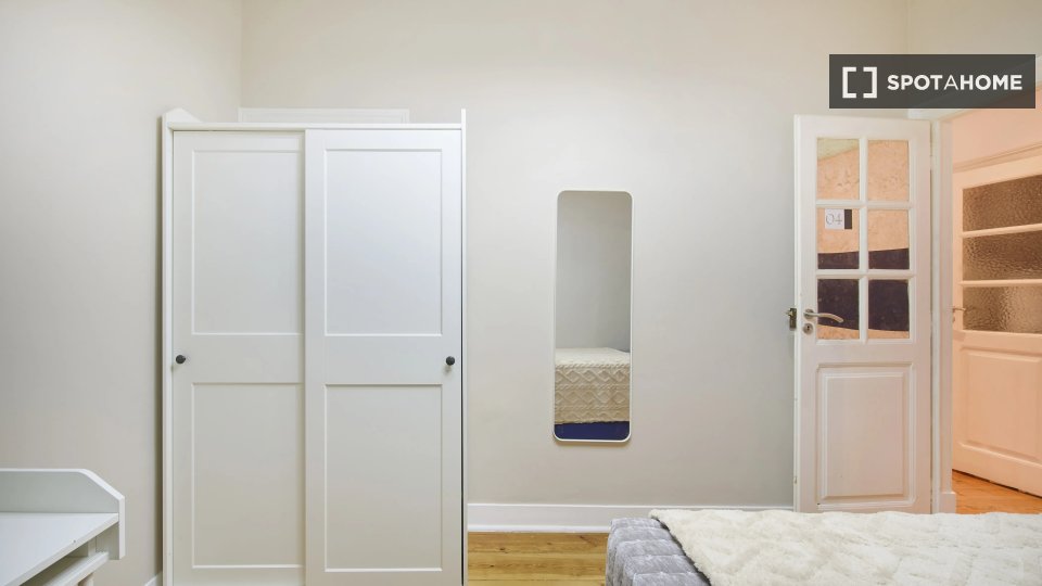 Double room Lisbon, 5 beds — photo 3