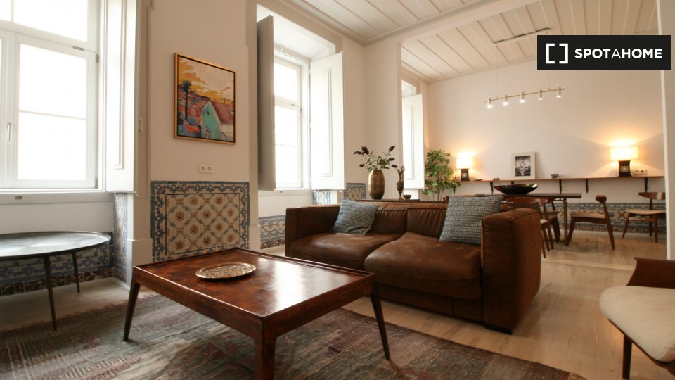 Apartment Lisbon, 3 beds, 130m² — photo 1