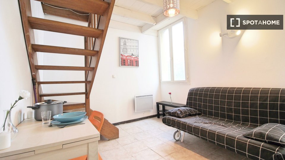 Double room Marseille, 1 bed — photo 7