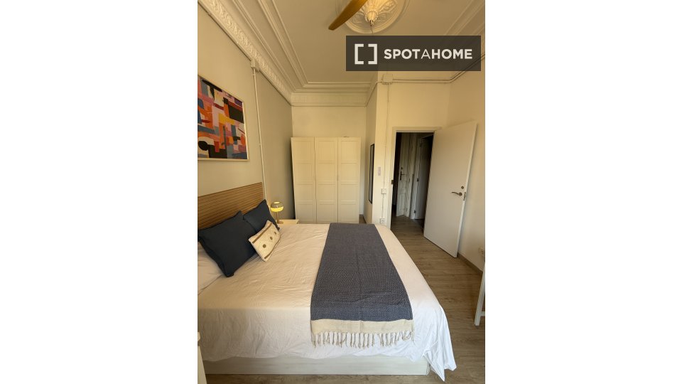 Double room Barcelona, 7 beds, 180m² — photo 12