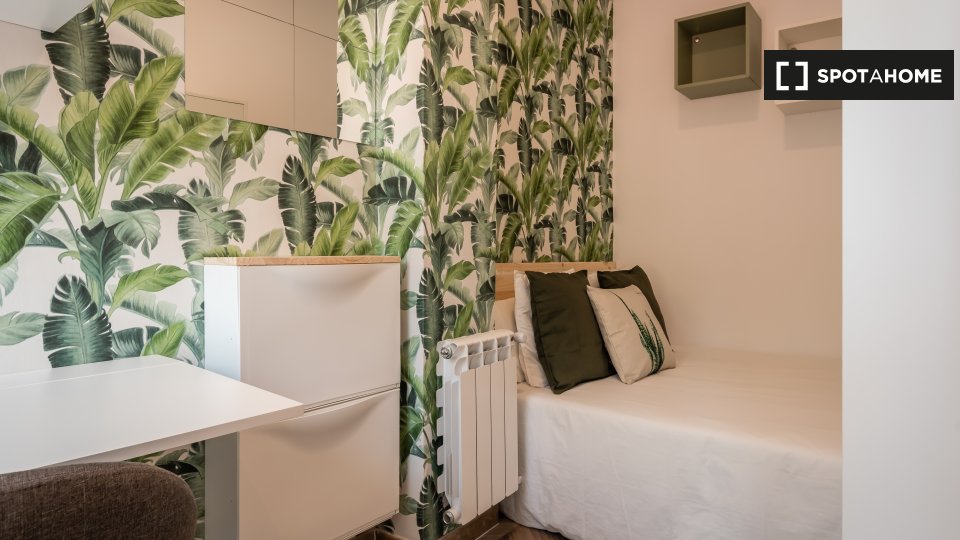 Double room Barcelona, 5 beds — photo 16
