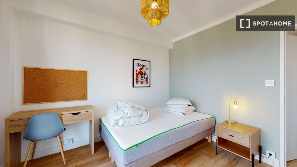 Double room Marseille, 9 beds — photo 11