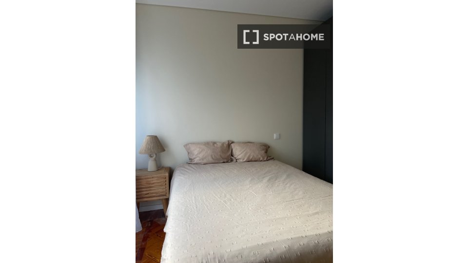 Double room Porto, 5 beds, 180m² — photo 9