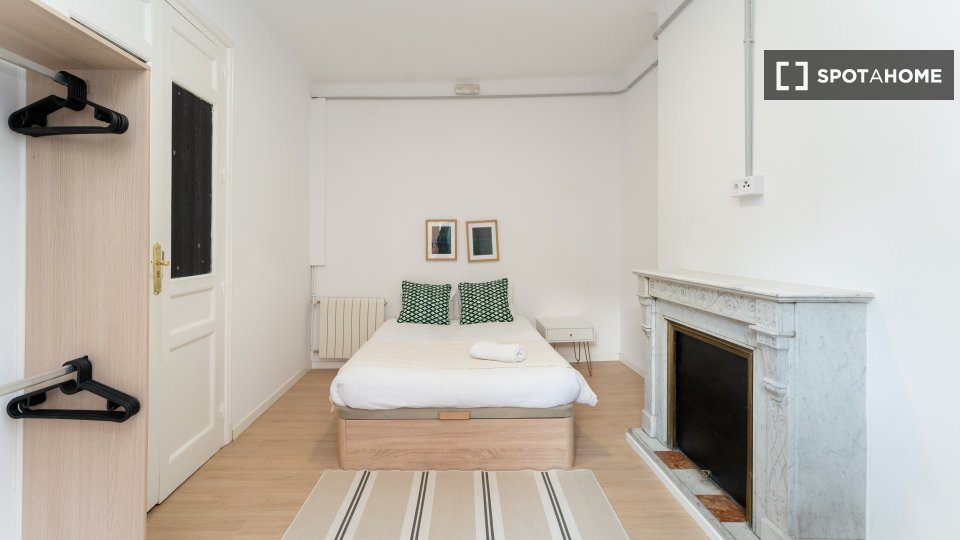 Double room Madrid, 10 beds — photo 34